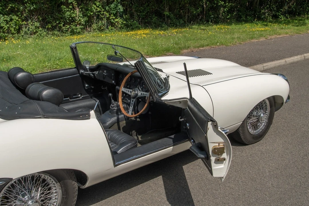 1970 Jaguar E-Type Series 2 - Image 27 of 31