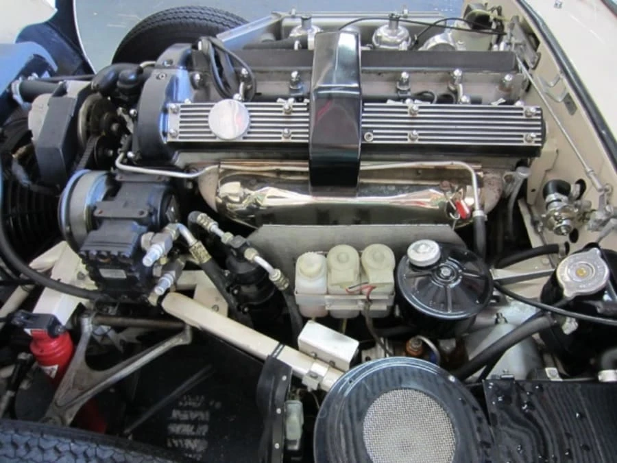 1970 Jaguar E-Type Series 2 - Image 6 of 11