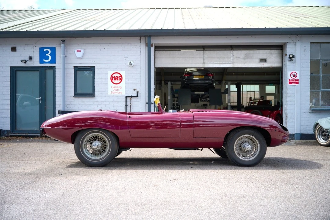 1970 Jaguar E-Type Series 2 - Image 9 of 30