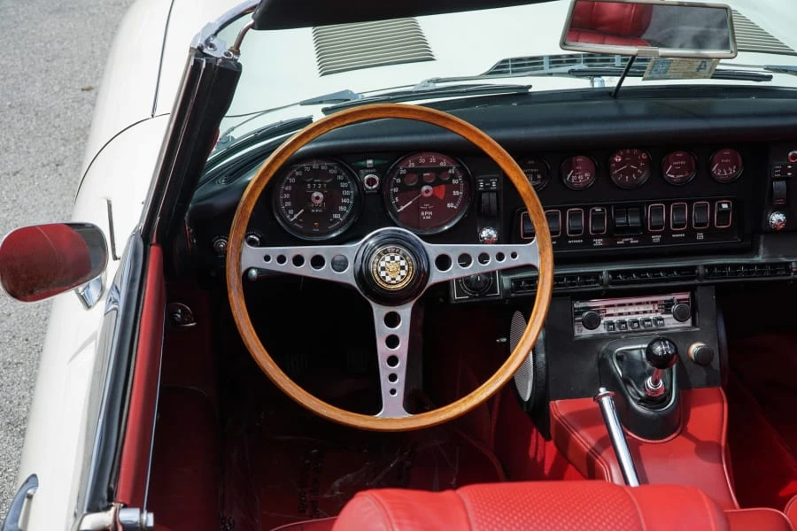 1970 Jaguar E-Type Series 2 - Image 8 of 17