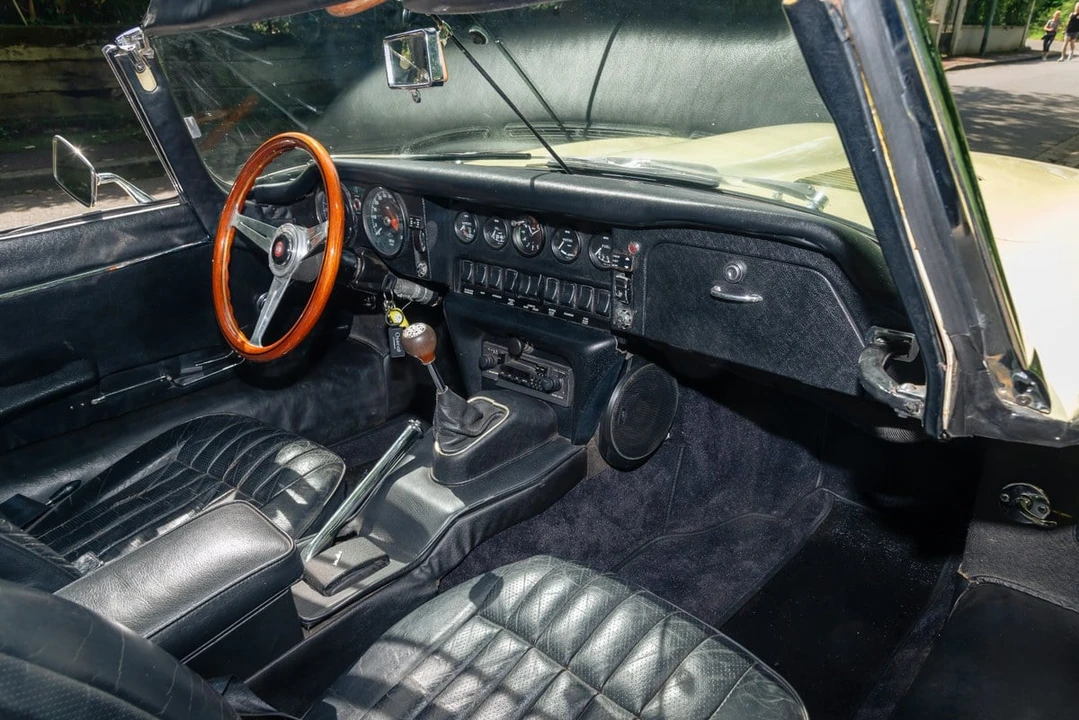 1970 Jaguar E-Type Series 2 - Image 25 of 30