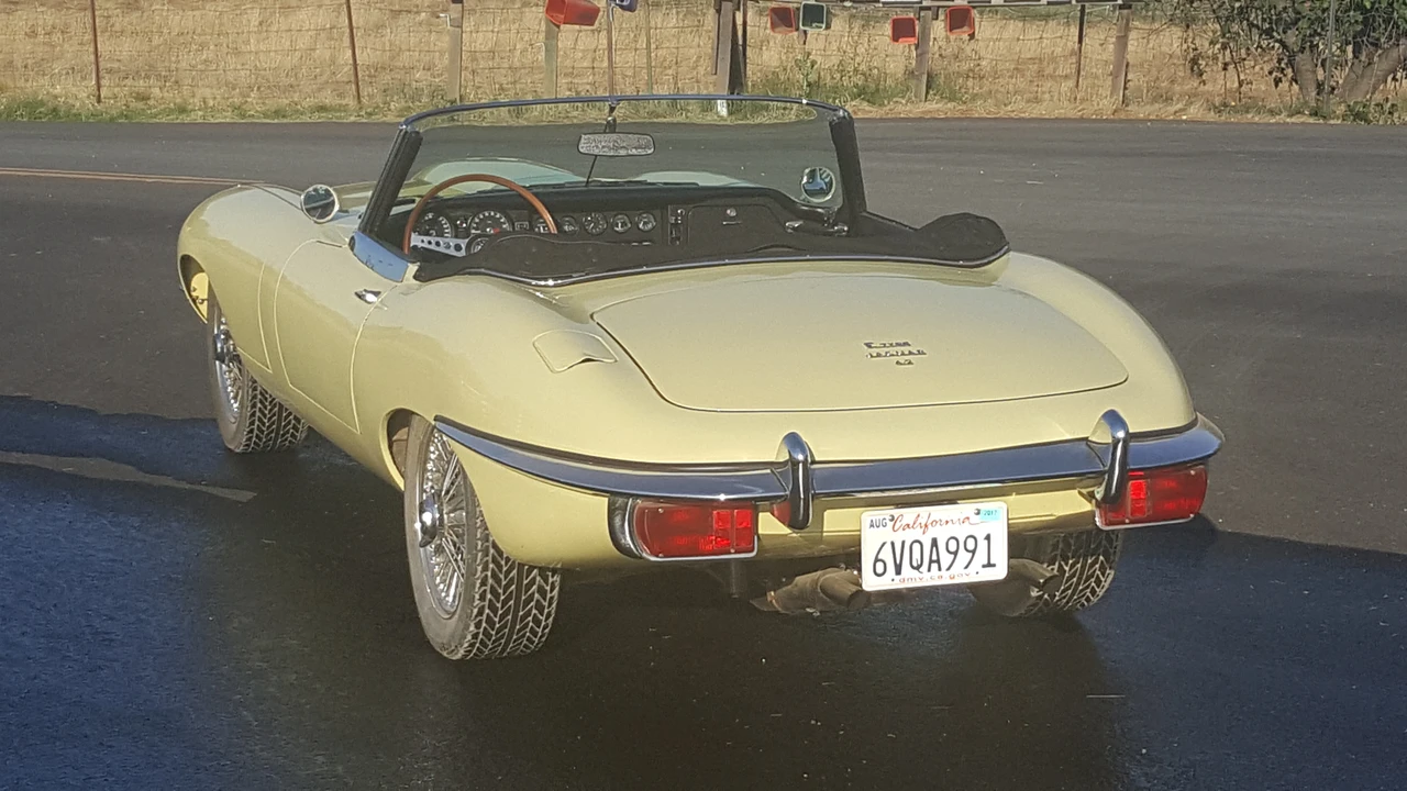 1970 Jaguar E-Type Series 2 - Image 14 of 31