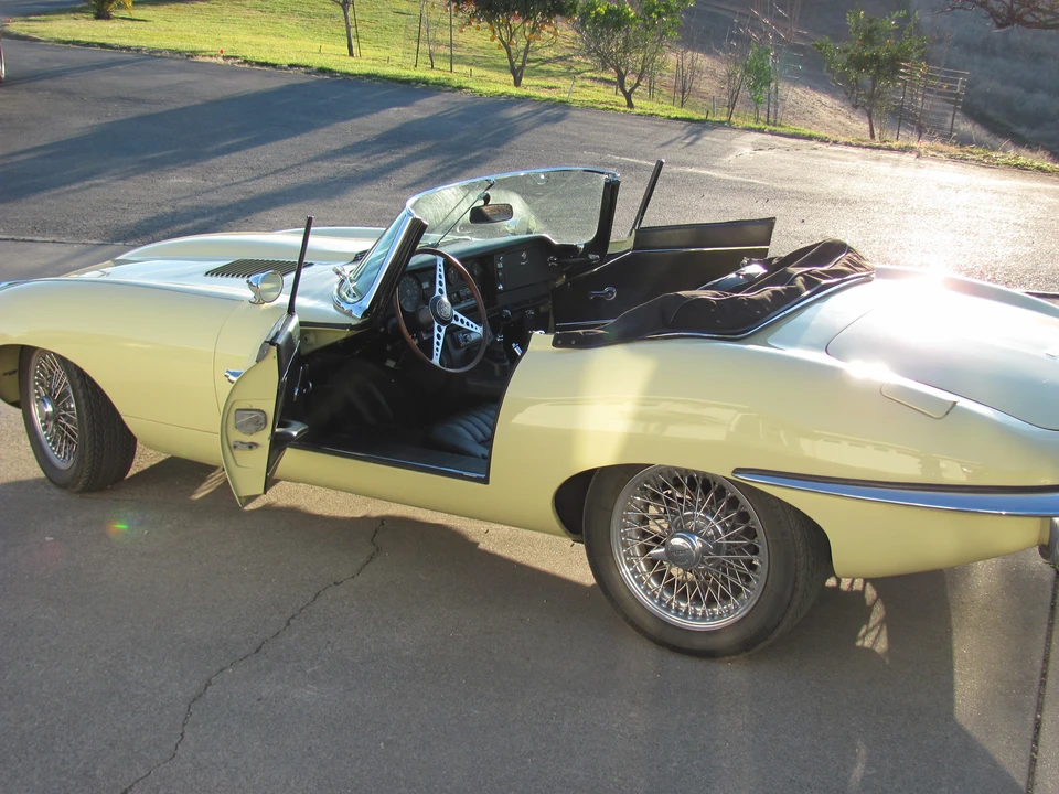 1970 Jaguar E-Type Series 2 - Image 12 of 31