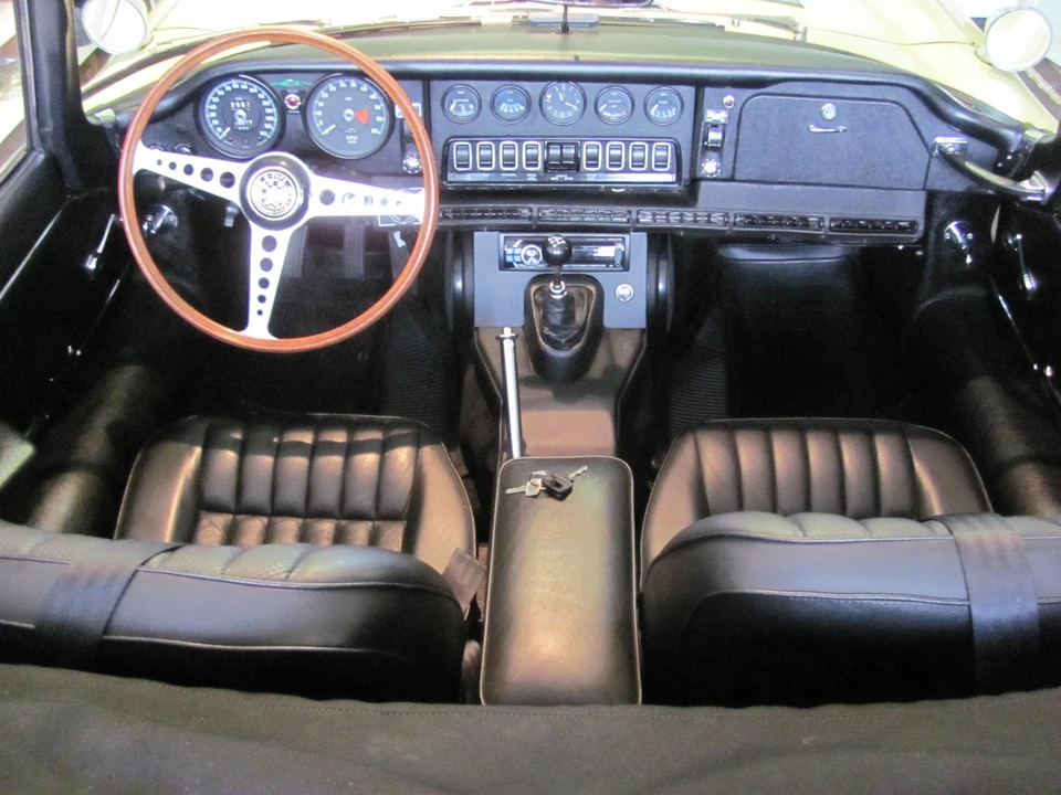 1970 Jaguar E-Type Series 2 - Image 2 of 31