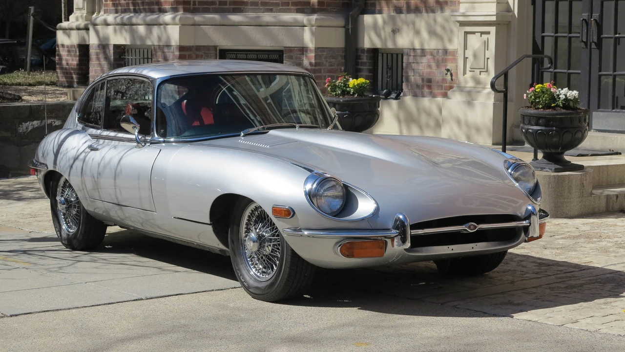 1970 Jaguar E-Type Series 2 2+2 - Image 2 of 31