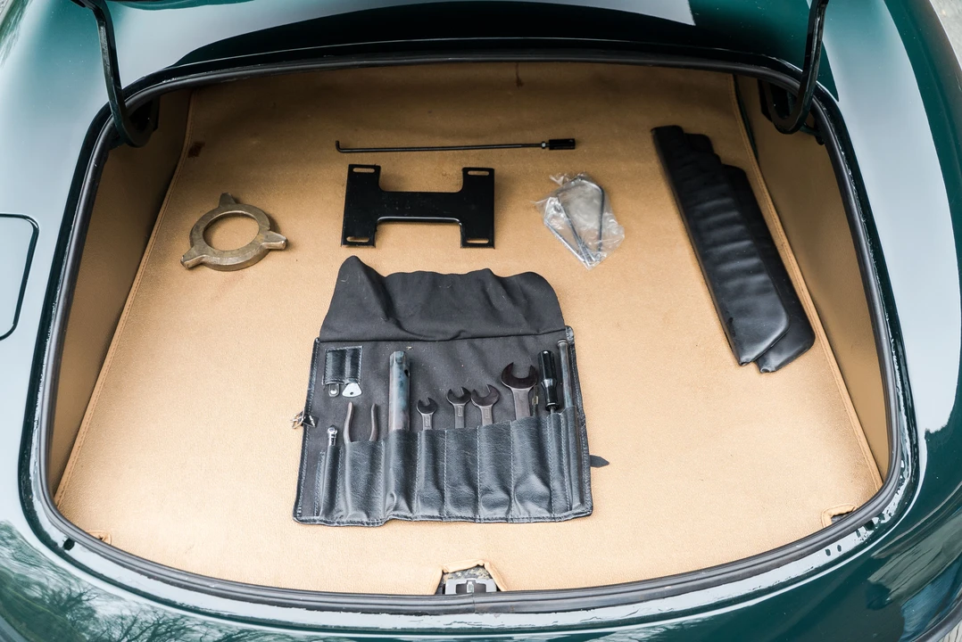 1970 Jaguar E-Type Series 2 - Image 14 of 31