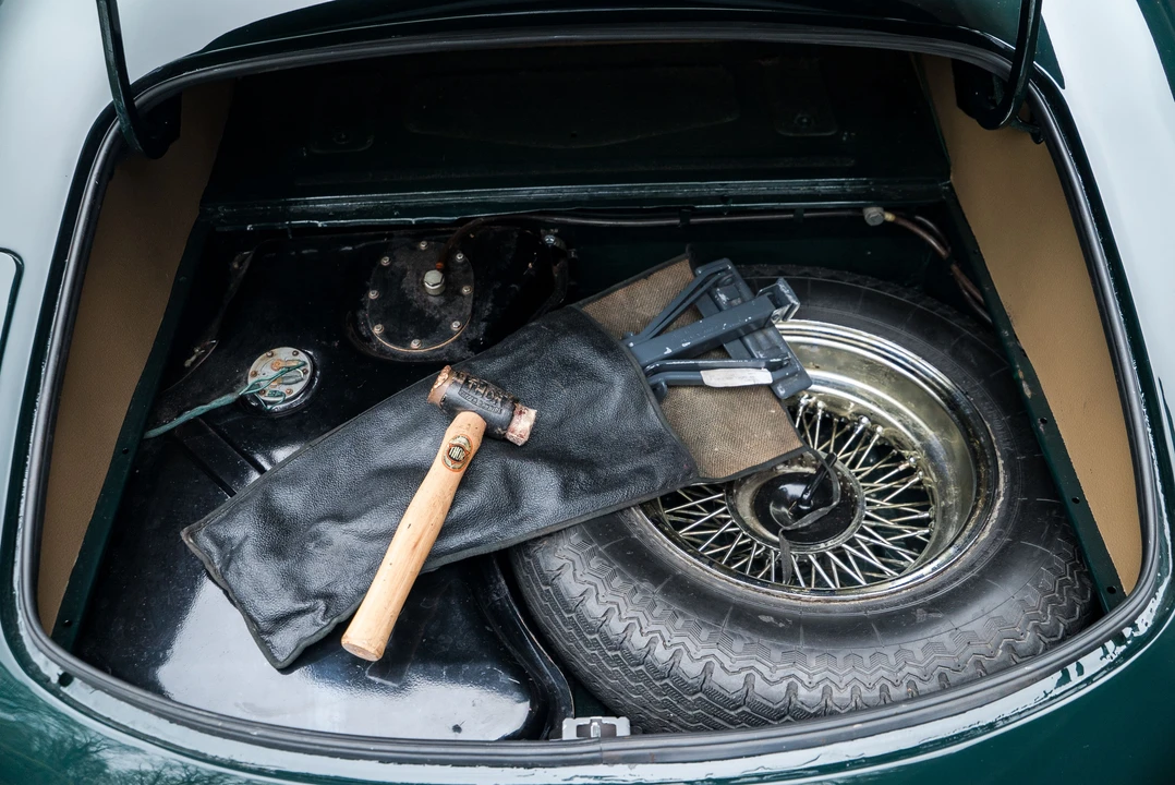 1970 Jaguar E-Type Series 2 - Image 12 of 31