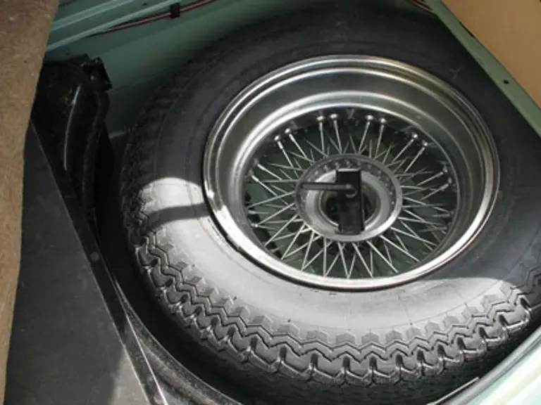 1970 Jaguar E-Type Series 2 - Image 2 of 7