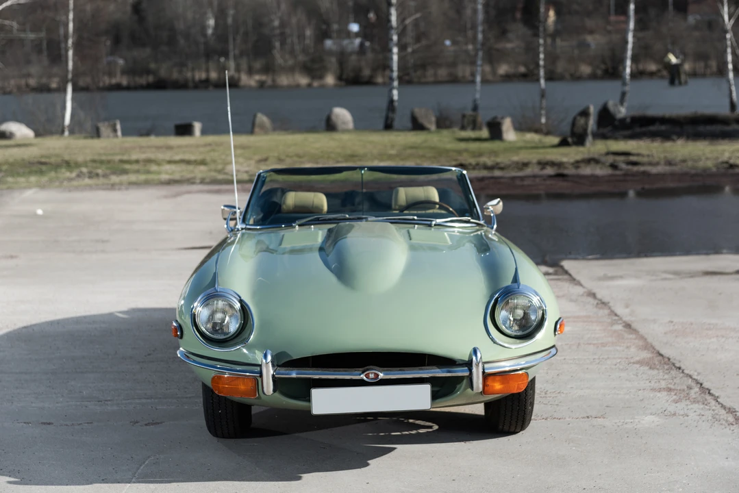 1970 Jaguar E-Type Series 2 - Image 9 of 31