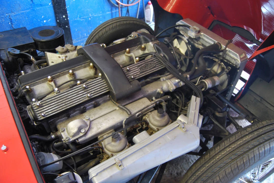 1970 Jaguar E-Type Series 2 - Image 2 of 17