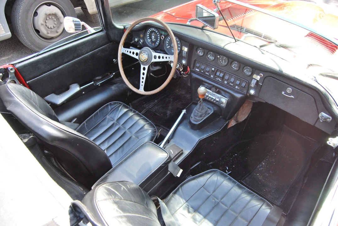 1970 Jaguar E-Type Series 2 - Image 5 of 17
