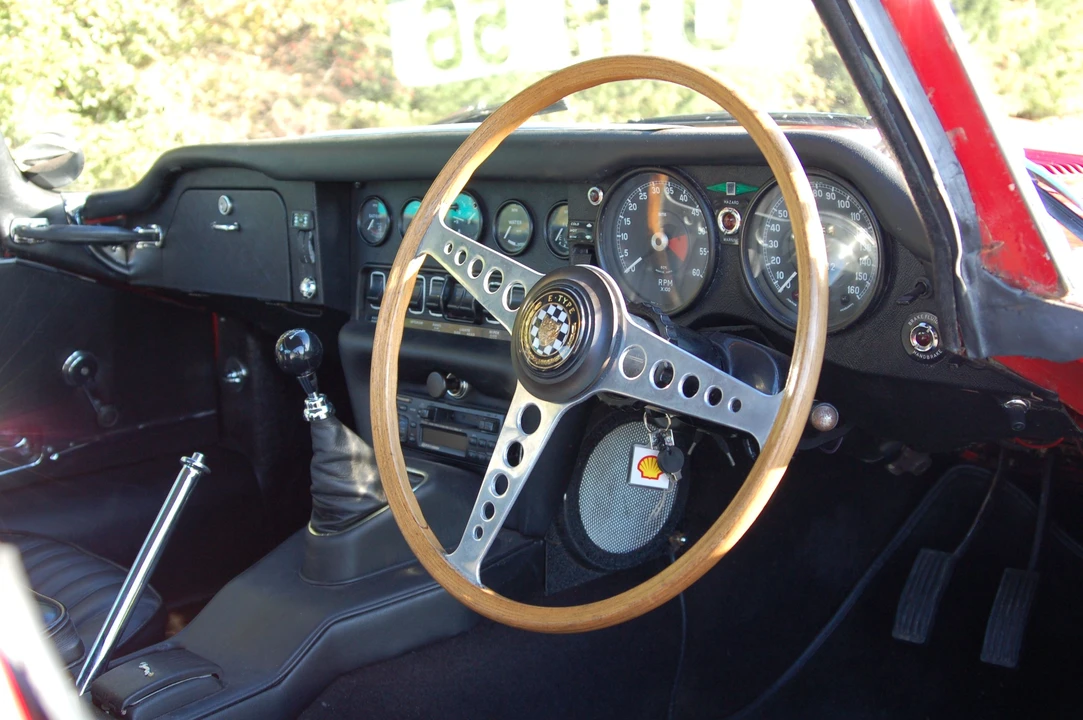 1970 Jaguar E-Type Series 2 2+2 - Image 3 of 3