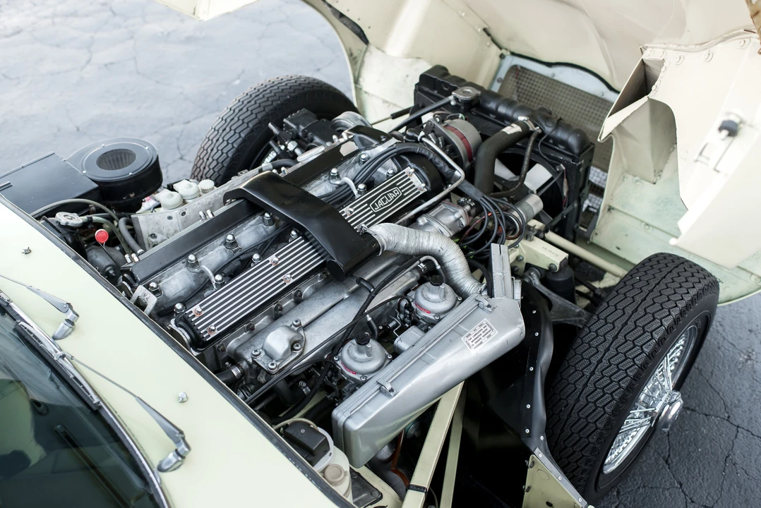 1970 Jaguar E-Type Series 2 - Image 23 of 31