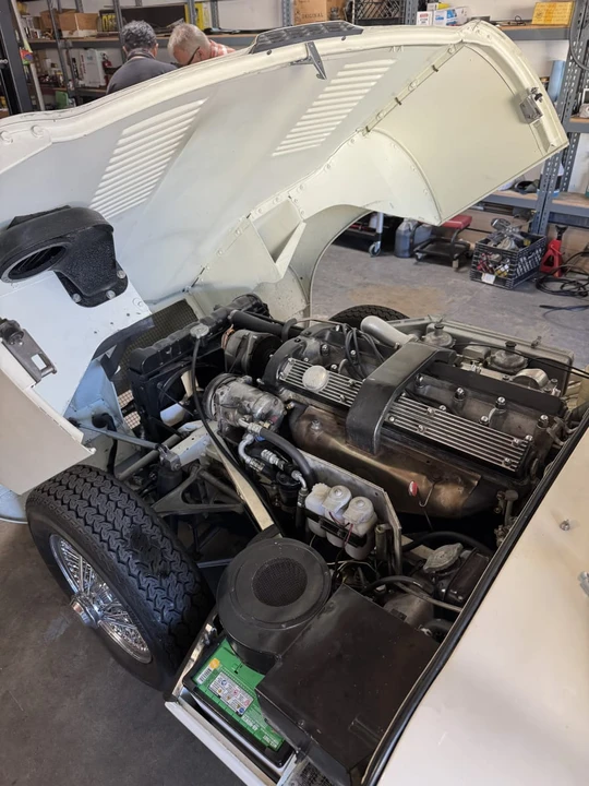 1970 Jaguar E-Type Series 2 - Image 9 of 11