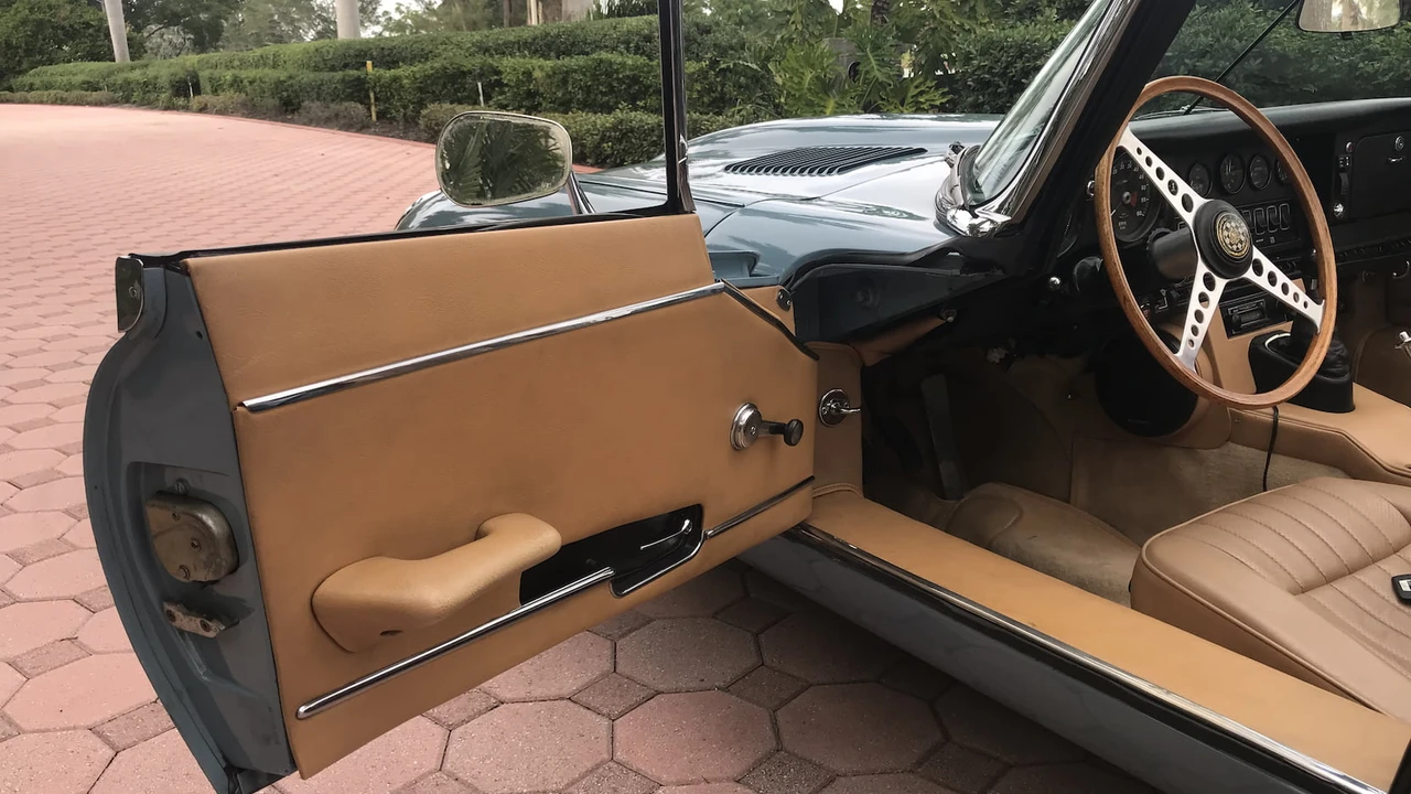 1970 Jaguar E-Type Series 2 - Image 7 of 23
