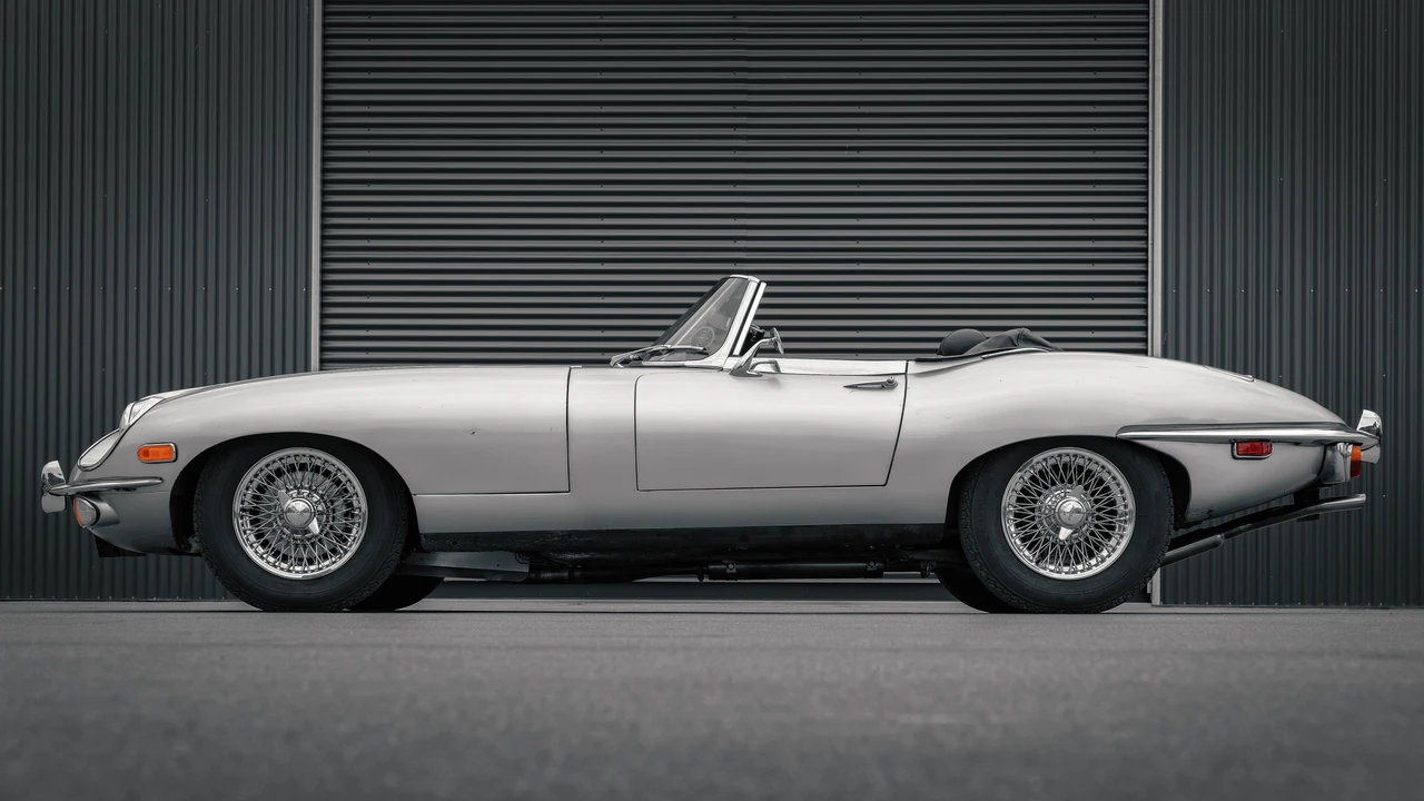 1970 Jaguar E-Type Series 2 - Image 17 of 17