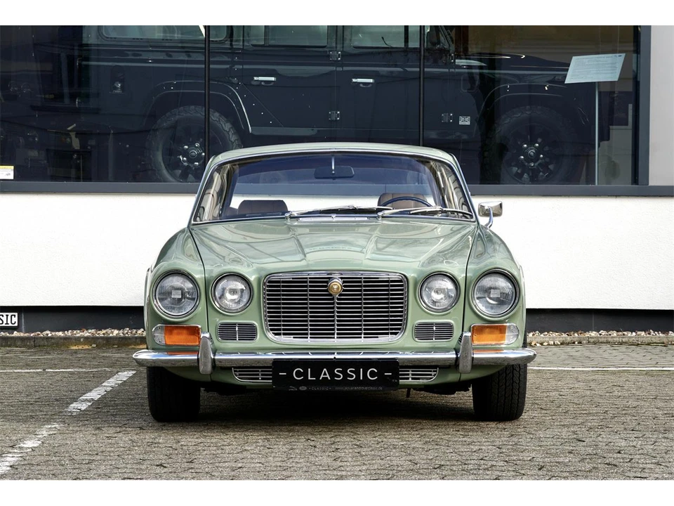 1970 Jaguar XJ Series 1 - Image 2 of 30