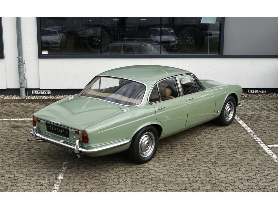 1970 Jaguar XJ Series 1 - Image 16 of 30