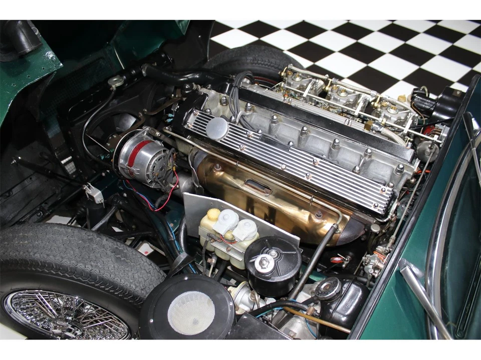1970 Jaguar XK - Image 2 of 31