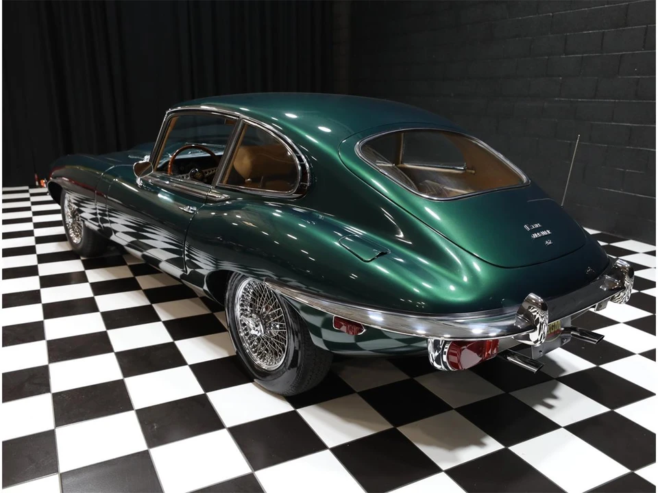 1970 Jaguar XK - Image 29 of 31