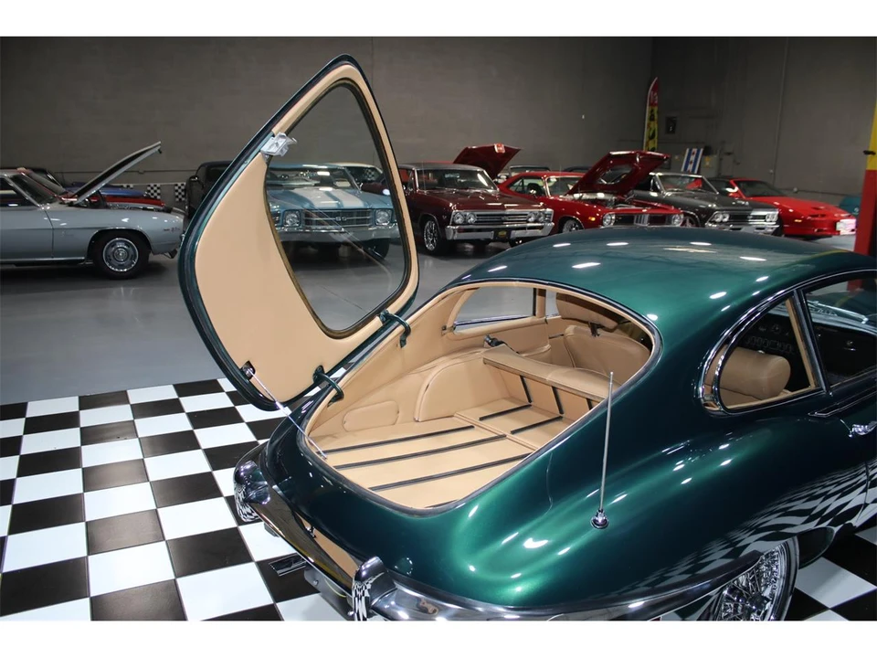 1970 Jaguar XK - Image 5 of 31