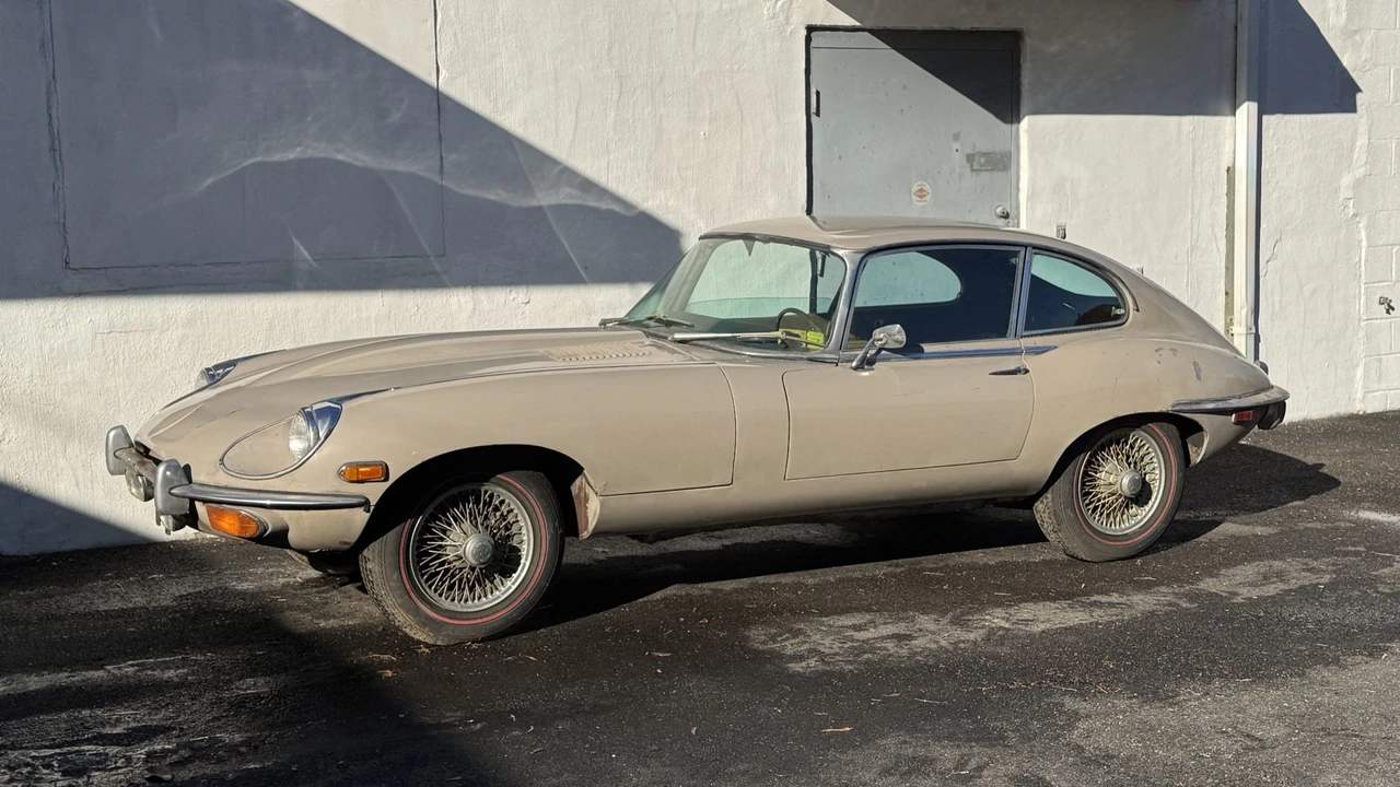 1970 Jaguar E-Type Series 2 2+2 - Image 3 of 31