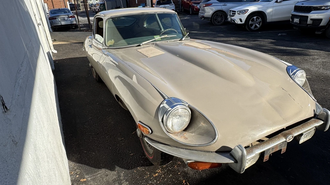1970 Jaguar E-Type Series 2 2+2 - Image 15 of 31