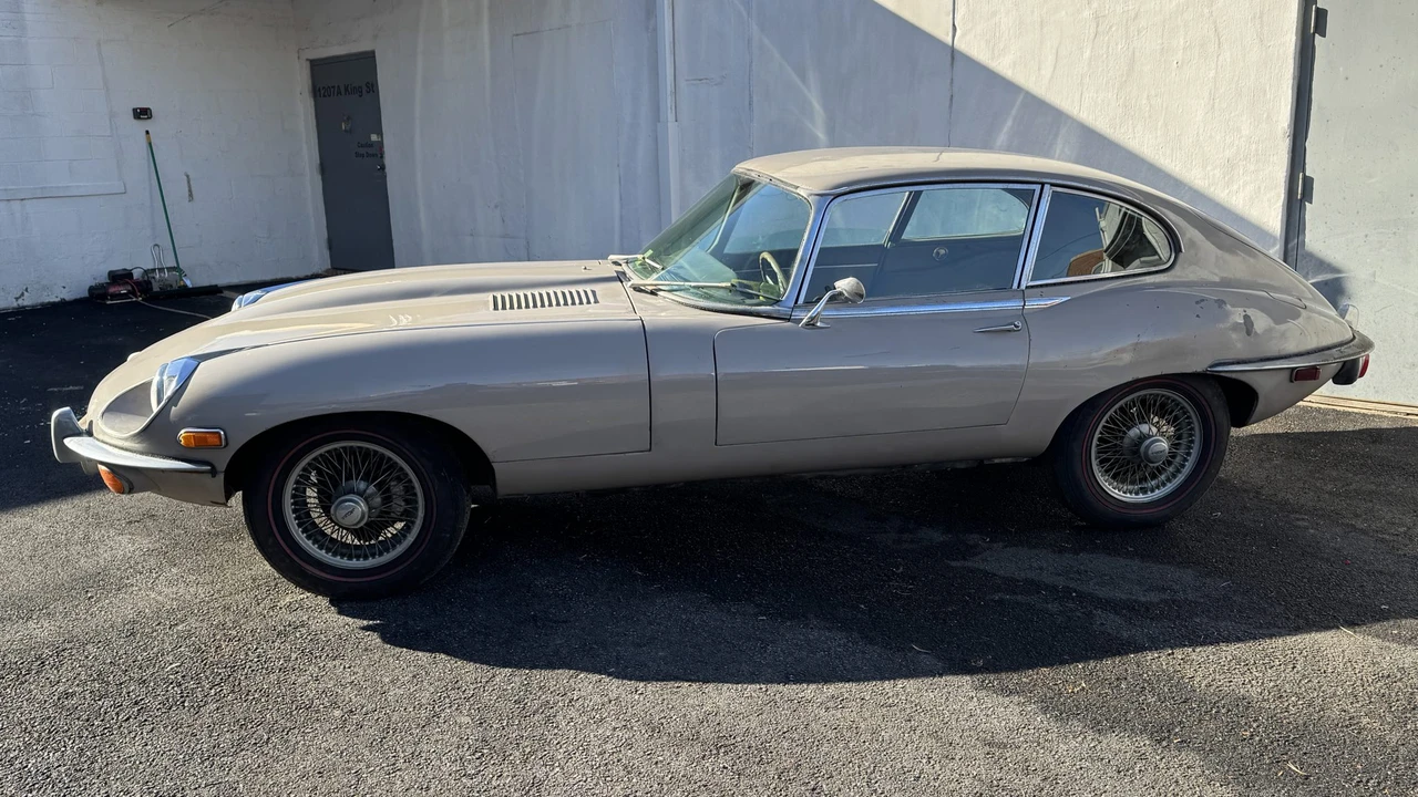1970 Jaguar E-Type Series 2 2+2 - Image 2 of 31