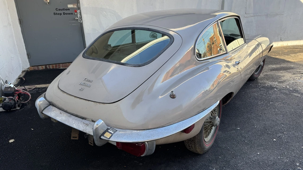 1970 Jaguar E-Type Series 2 2+2 - Image 28 of 31