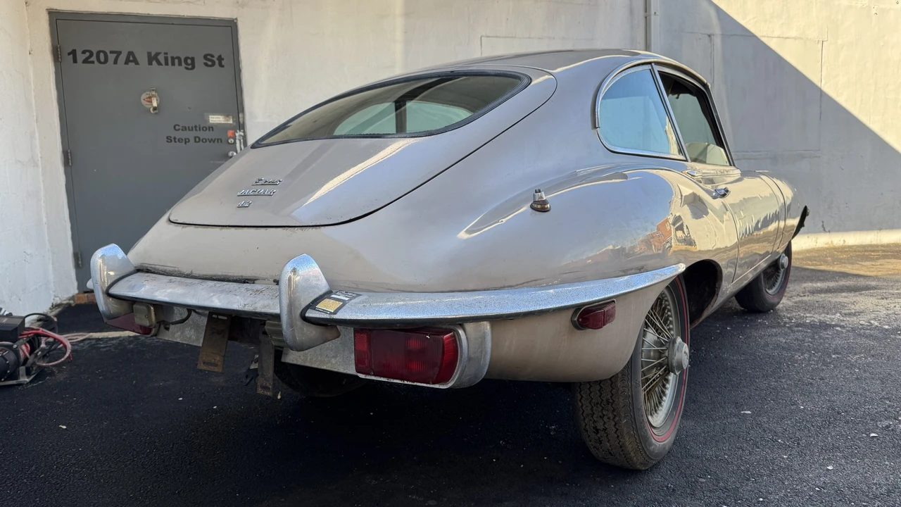 1970 Jaguar E-Type Series 2 2+2 - Image 27 of 31