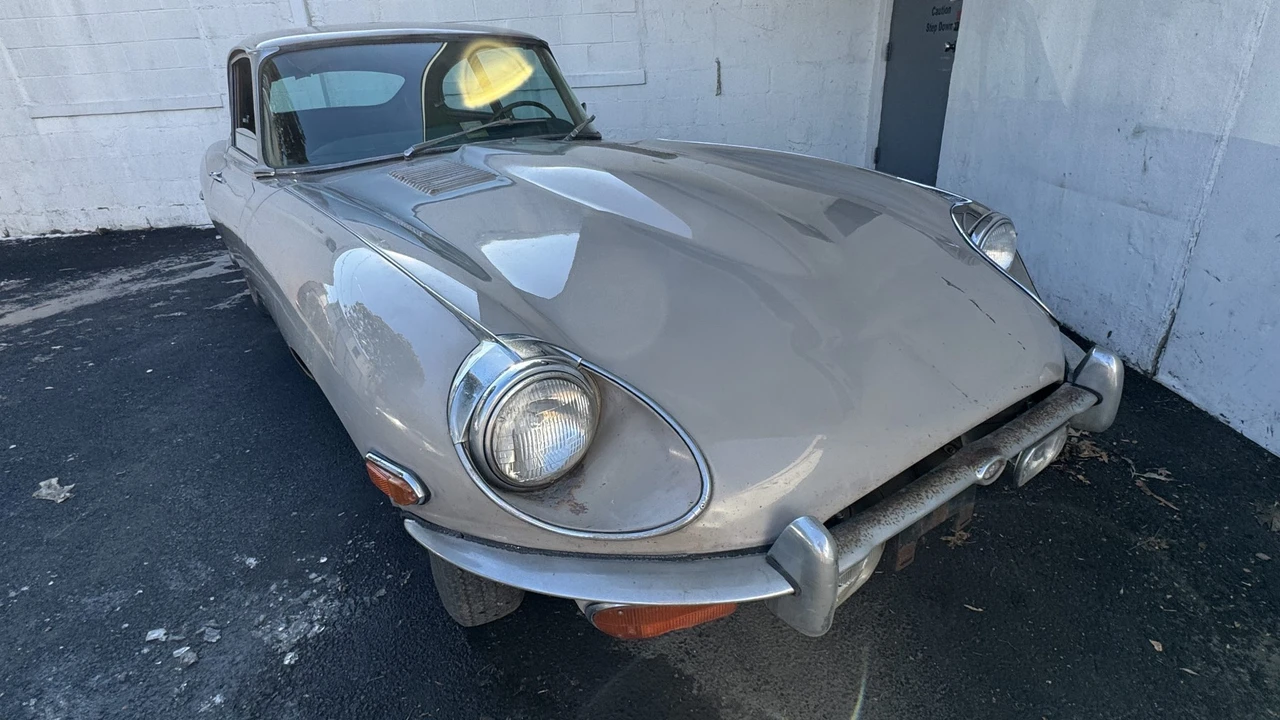 1970 Jaguar E-Type Series 2 2+2 - Image 17 of 31