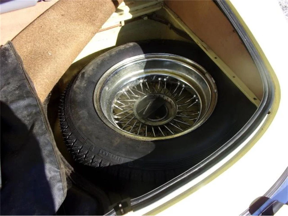 1970 Jaguar E-Type Series 2 - Image 11 of 12
