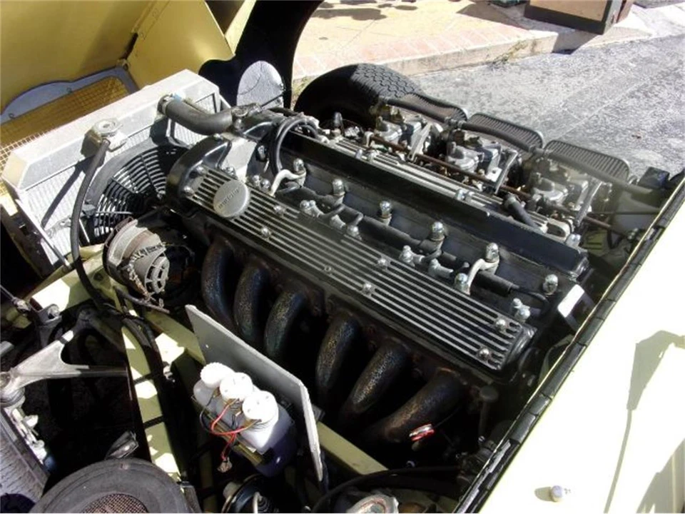 1970 Jaguar E-Type Series 2 - Image 8 of 12