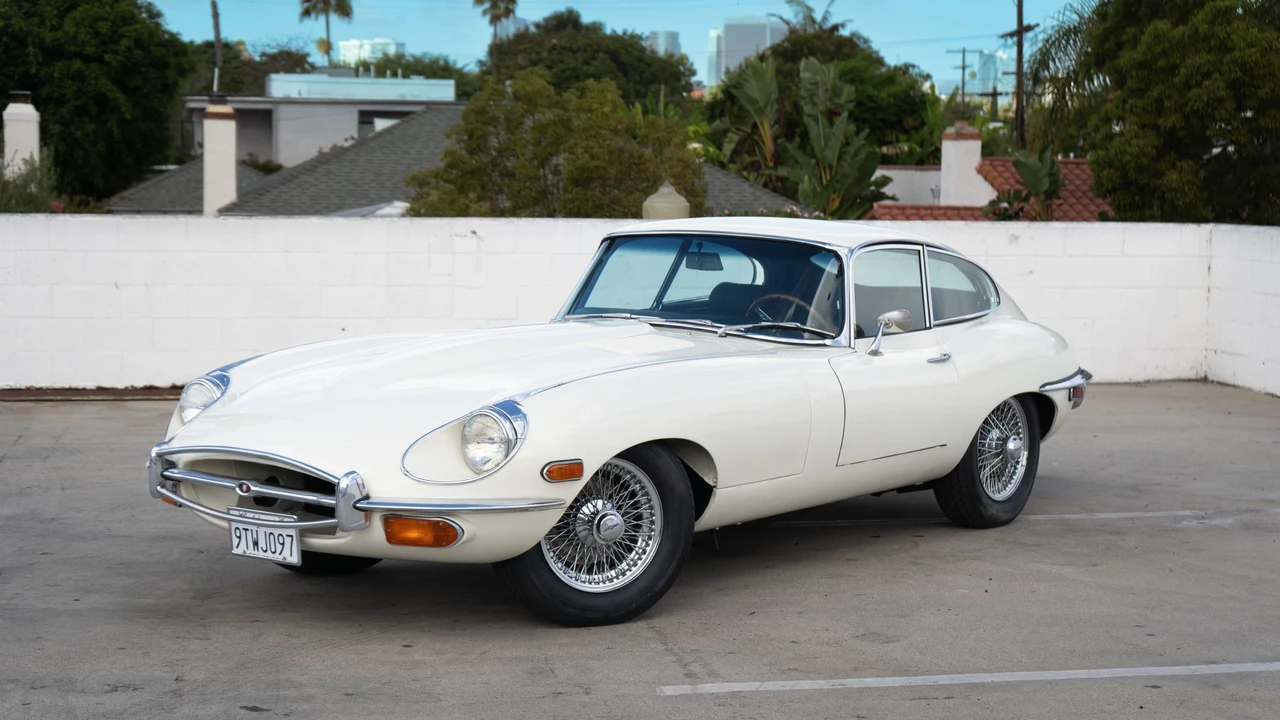 1970 Jaguar E-Type Series 2 - Image 14 of 31