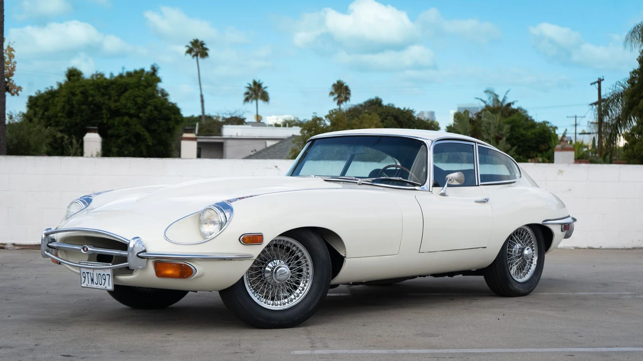 1970 Jaguar E-Type Series 2 - Image 12 of 31