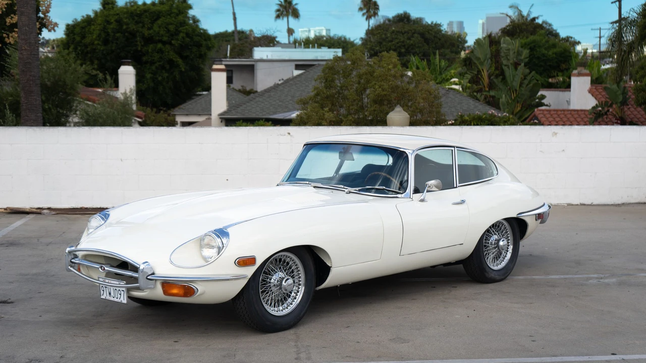 1970 Jaguar E-Type Series 2 - Image 10 of 31
