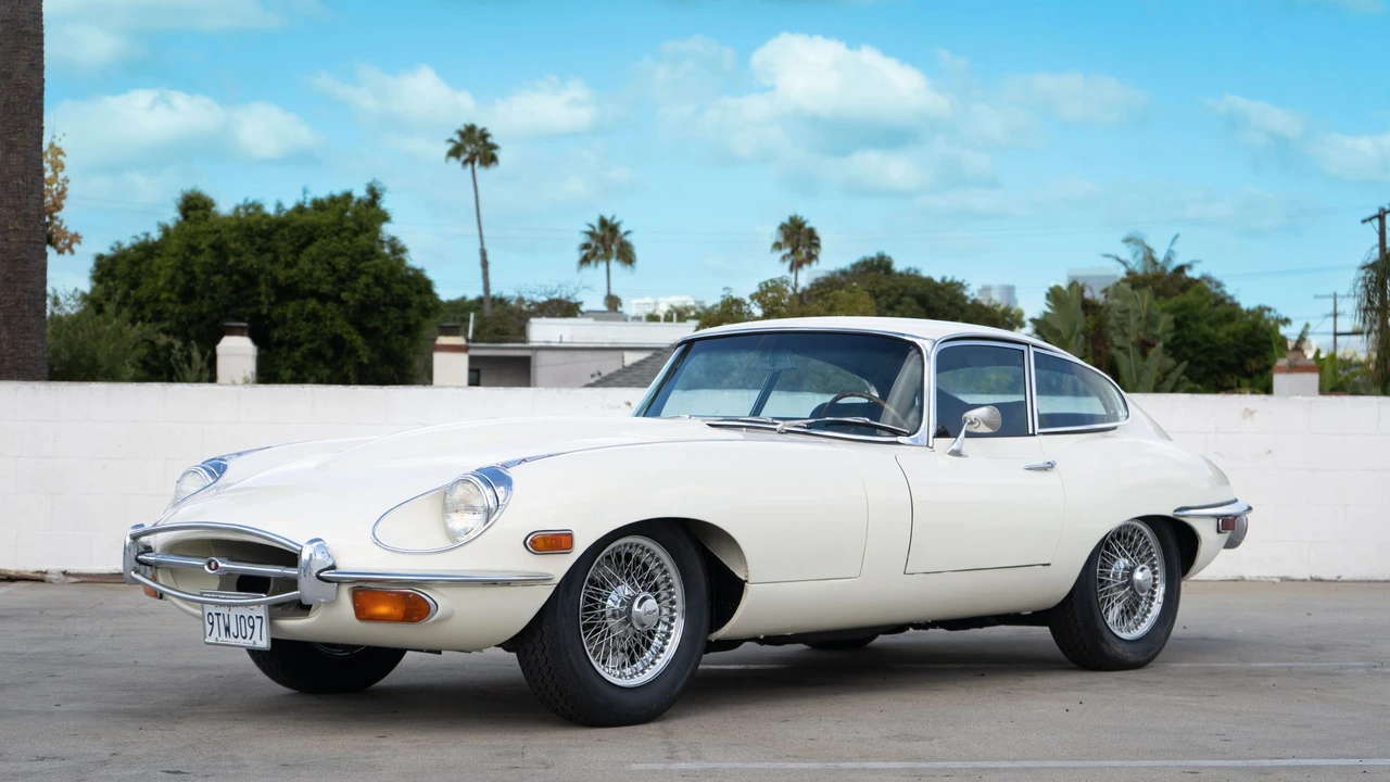 1970 Jaguar E-Type Series 2 - Image 9 of 31