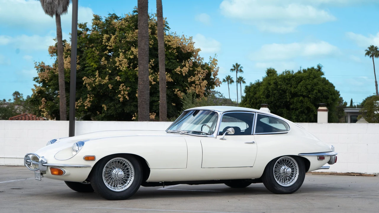 1970 Jaguar E-Type Series 2 - Image 18 of 31