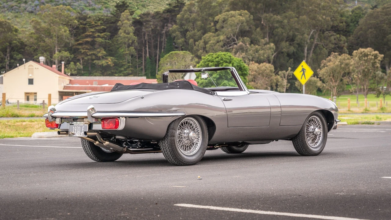 1970 Jaguar E-Type Series 2 - Image 13 of 31