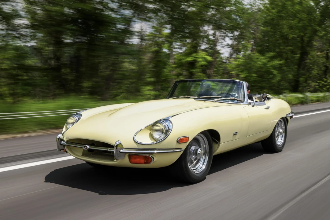 1970 Jaguar E-Type Series 2 - Image 2 of 31