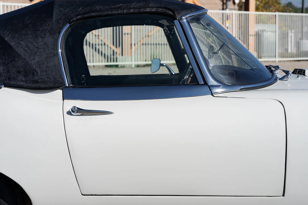 1970 Jaguar E-Type Series 2 - Image 12 of 31