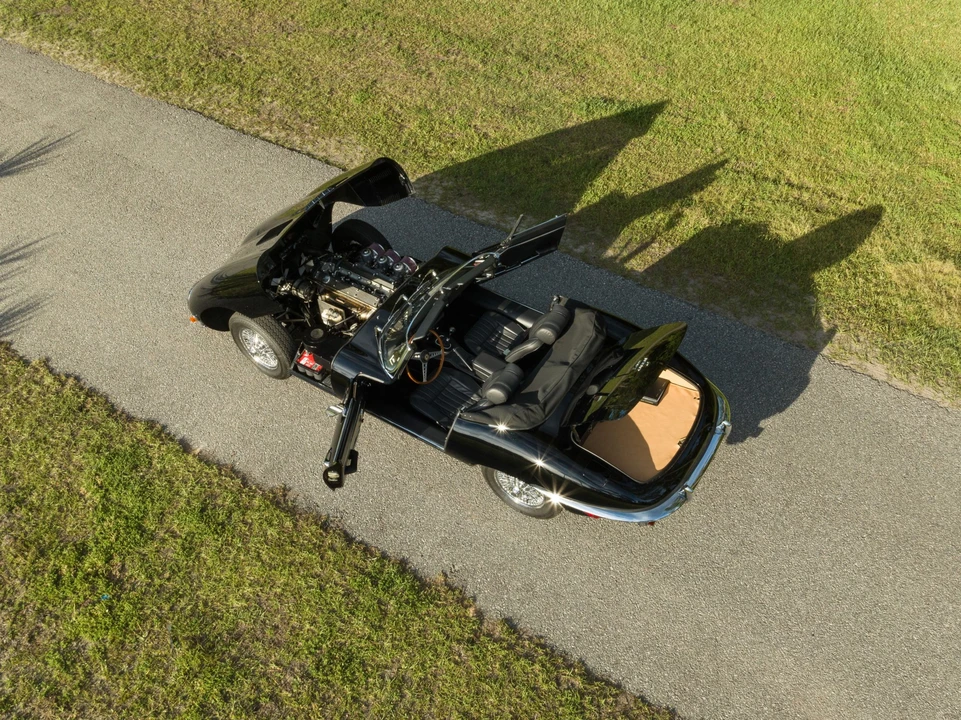 1970 Jaguar E-Type Series 2 - Image 17 of 31