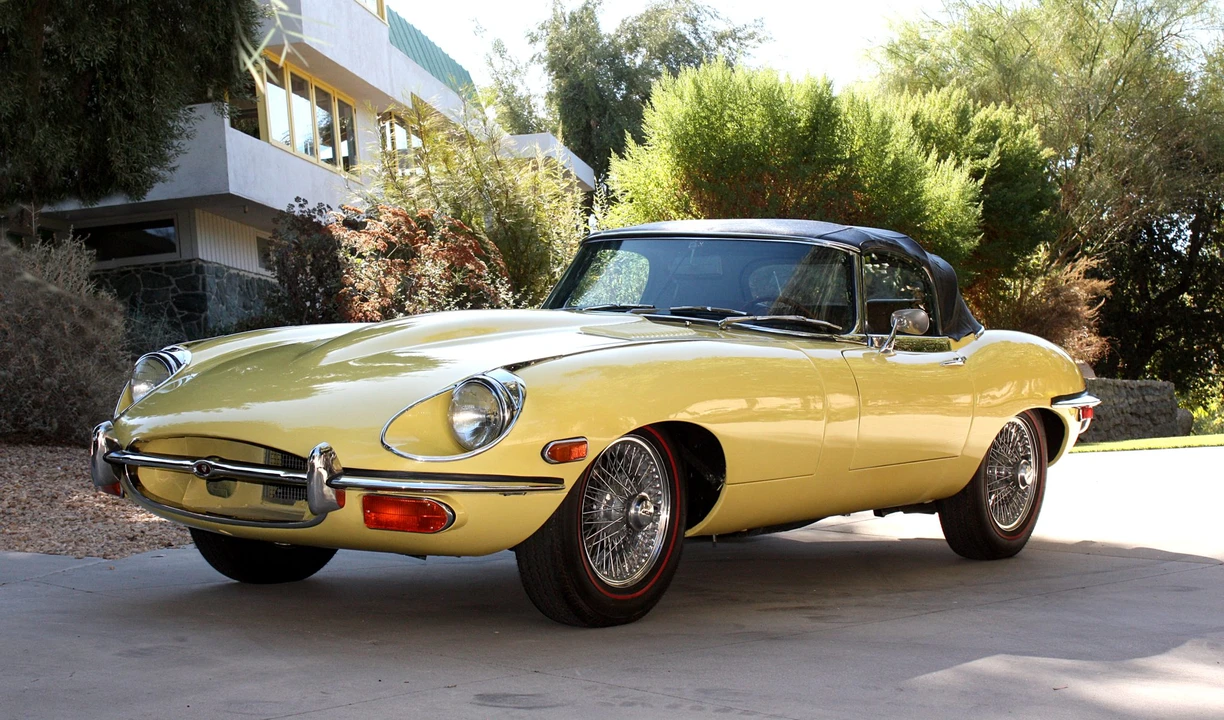 1970 Jaguar E-Type Series 2 - Image 2 of 31