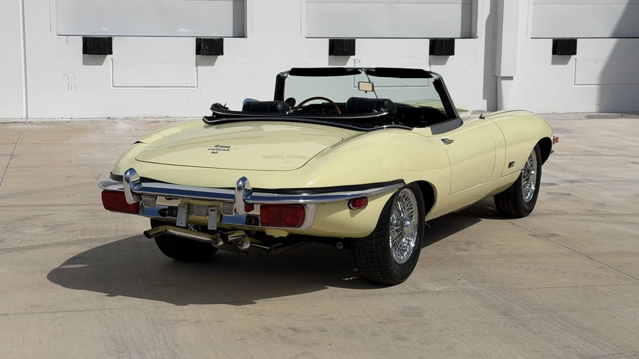 1970 Jaguar E-Type Series 2 - Image 29 of 31