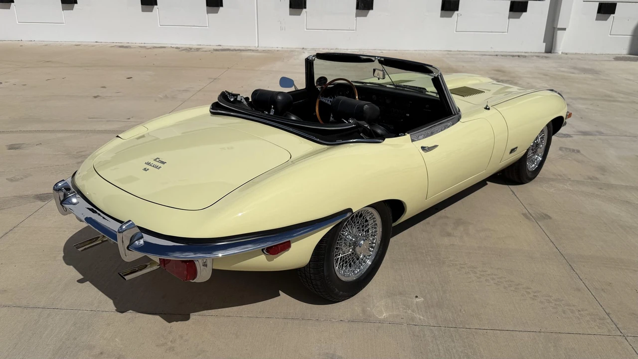 1970 Jaguar E-Type Series 2 - Image 26 of 31