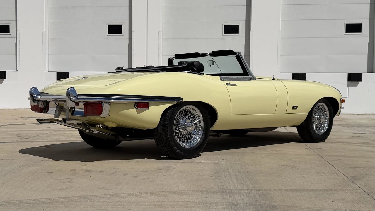 1970 Jaguar E-Type Series 2 - Image 23 of 31