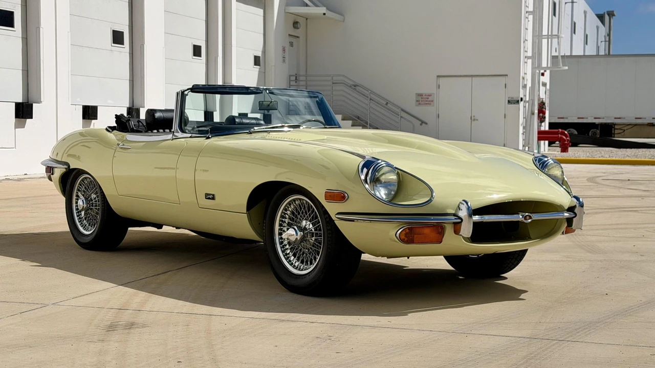1970 Jaguar E-Type Series 2 - Image 19 of 31