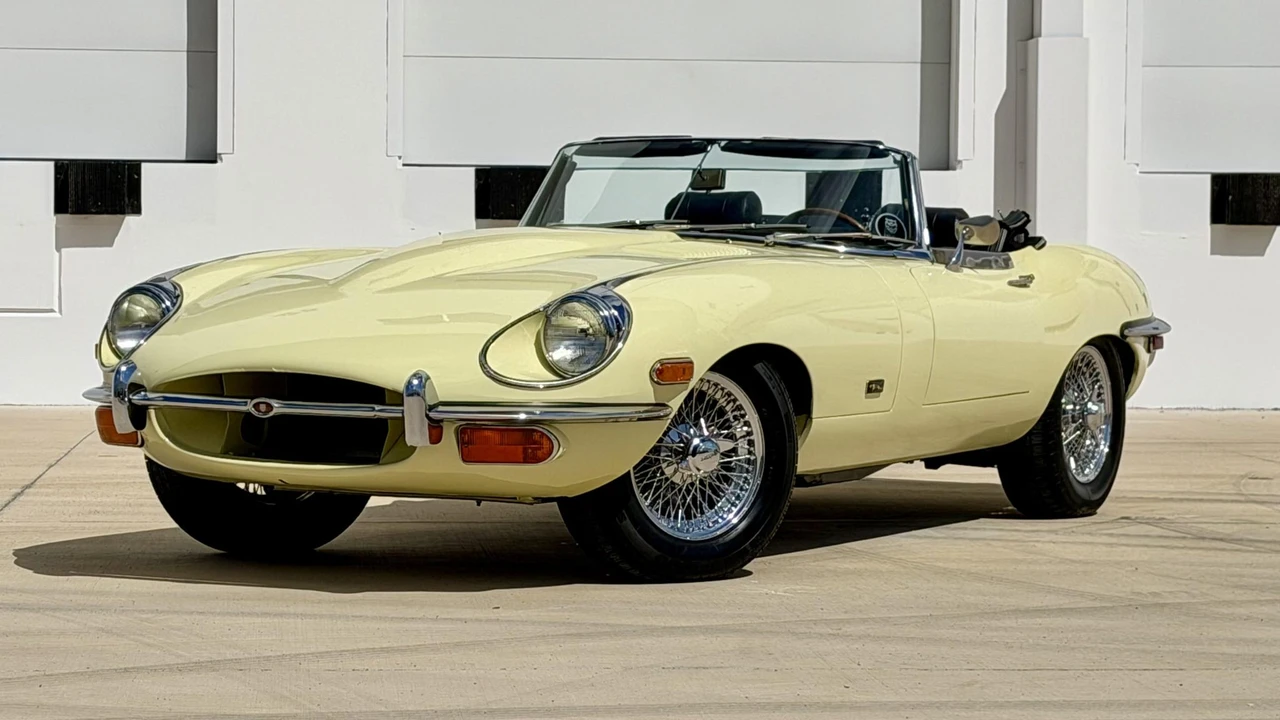 1970 Jaguar E-Type Series 2 - Image 10 of 31