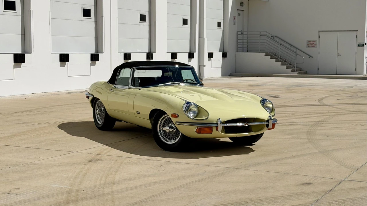 1970 Jaguar E-Type Series 2 - Image 16 of 31