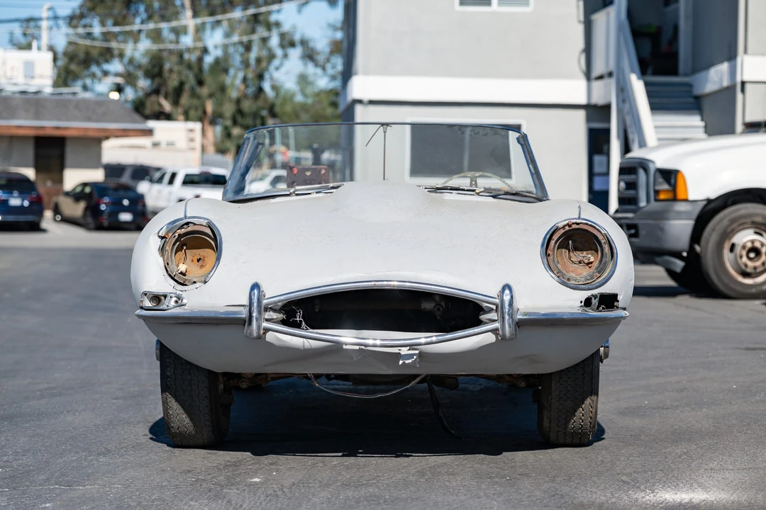 1970 Jaguar E-Type Series 2 - Image 8 of 31